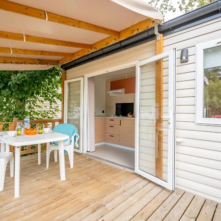 Camping Des Salines Salies-de-Béarn Esterno foto